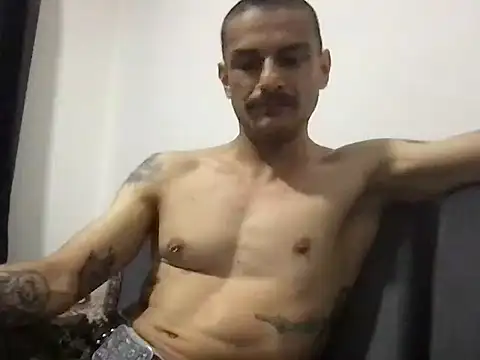 Snapshot of HorrorotikA chatting on 03/31/26, 04:03 HorrorotikA online show from 03/31/26, 04:03