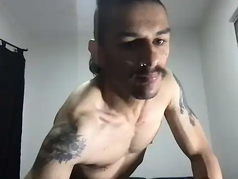 Snapshot of HorrorotikA chatting on 04/02/26, 11:00 HorrorotikA online show from 04/02/26, 11:00