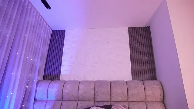 Godess Scarlett77 online show from 04/01/26, 03:08