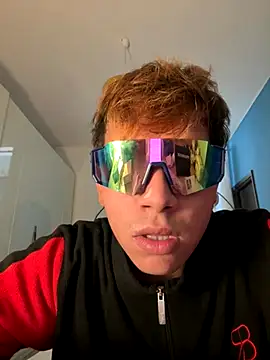 calleaaaa online show from 11/12/25, 02:21