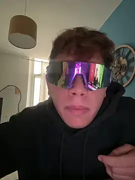 calleaaaa online show from 11/14/25, 08:51