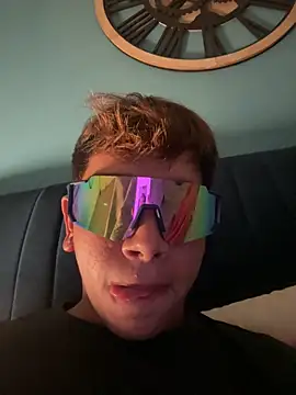 calleaaaa online show from 10/23/25, 10:14