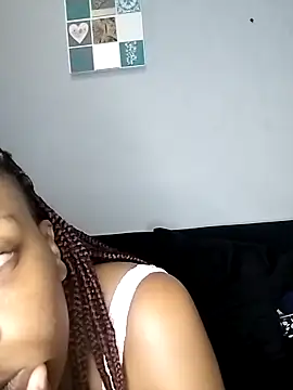 MelStar18xxx online show from 02/15/25, 10:00