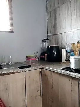 MelStar18xxx online show from 09/10/25, 01:10