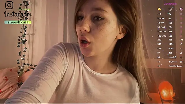 Snapshot of somejgirl chatting on 01/25/25, 01:08 somejgirl online show from 01/25/25, 01:08