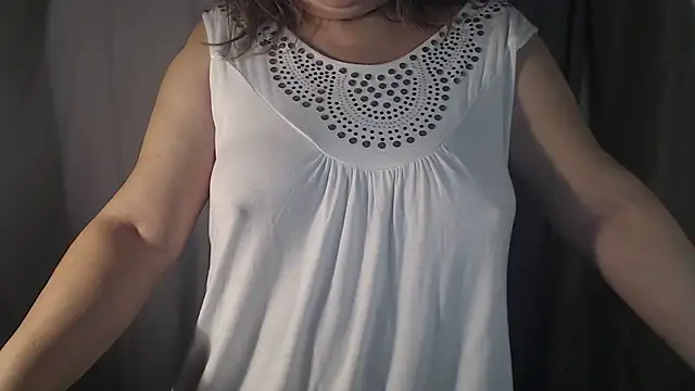 1BECHA1 online show from 10/13/25, 01:07