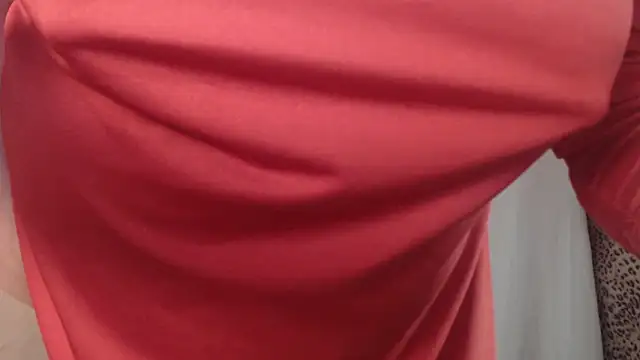 Snapshot of 1BECHA1 chatting on 12/22/25, 11:27 1BECHA1 online show from 12/22/25, 11:27