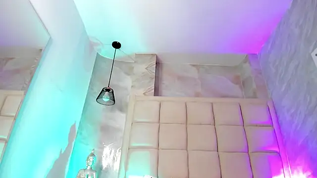 Snapshot of andymiller_ chatting on 02/13/26, 02:28 andymiller online show from 02/13/26, 02:28