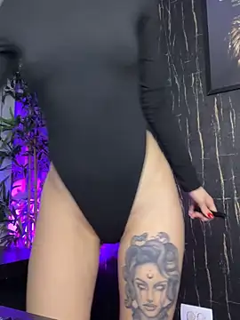 AlyseReuse online show from 11/06/25, 07:29