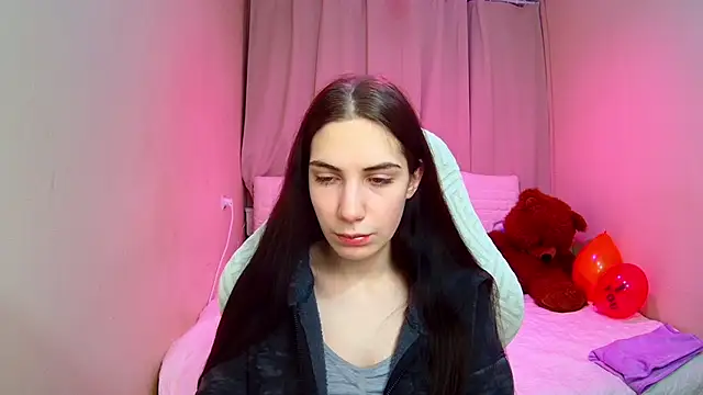 Snapshot of NikaStark_ chatting on 02/18/26, 07:32 NikaStark online show from 02/18/26, 07:32