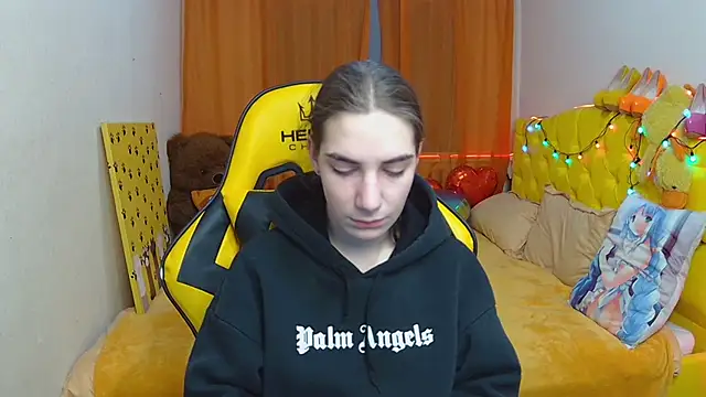 Snapshot of NikaStark_ chatting on 03/01/25, 10:31 NikaStark online show from 03/01/25, 10:31