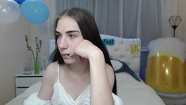 Snapshot of NikaStark_ chatting on 09/19/25, 06:17 NikaStark online show from 09/19/25, 06:17