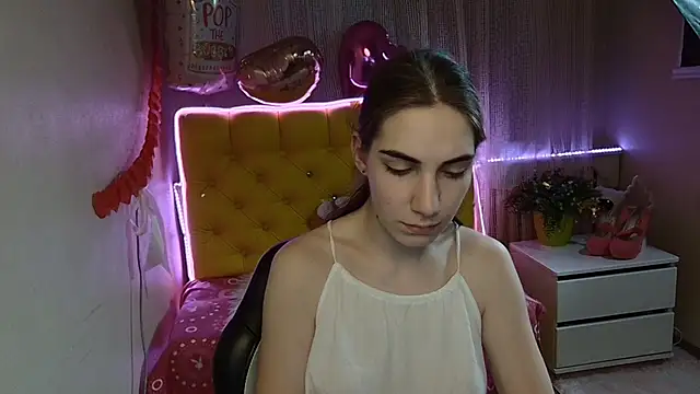 Snapshot of NikaStark_ chatting on 03/19/25, 02:48 NikaStark online show from 03/19/25, 02:48