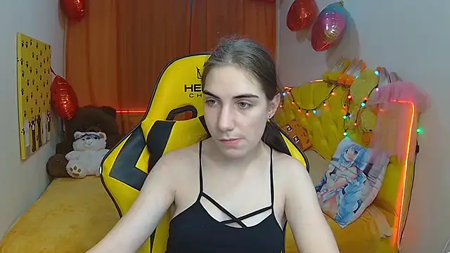 Snapshot of NikaStark_ chatting on 03/12/25, 10:28 NikaStark online show from 03/12/25, 10:28