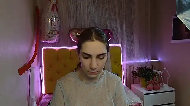Snapshot of NikaStark_ chatting on 03/05/25, 02:14 NikaStark online show from 03/05/25, 02:14