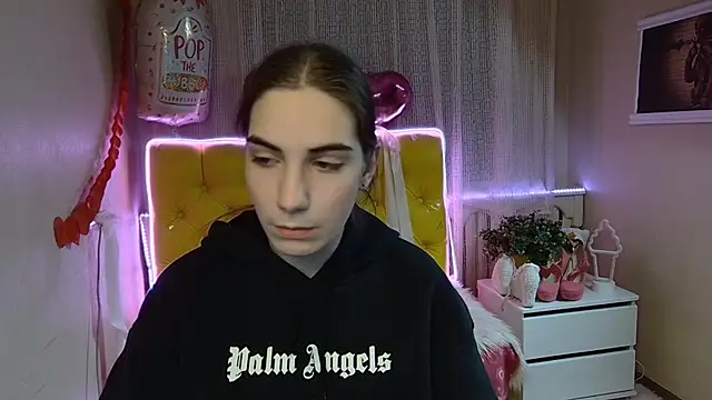 Snapshot of NikaStark_ chatting on 02/28/25, 07:46 NikaStark online show from 02/28/25, 07:46