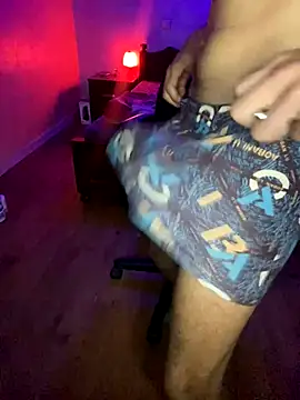 Snapshot of IMD01 chatting on 10/05/25, 10:55 IMD01 online show from 10/05/25, 10:55