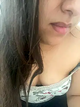 yassminsexy22 online show from 11/23/25, 12:04