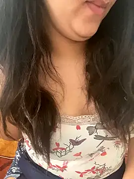 yassminsexy22 online show from 11/18/25, 12:30