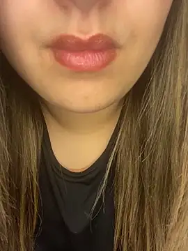 yassminsexy22 online show from 02/14/26, 12:38