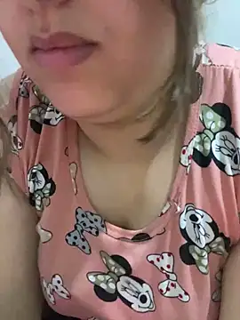 yassminsexy22 online show from 02/15/26, 01:10