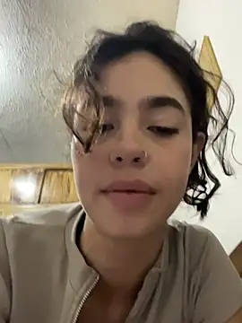 Snapshot of MarianaSnake chatting on 05/17/26, 03:34 MarianaSnake online show from 05/17/26, 03:34