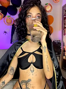 MarianaSnake online show from 10/31/25, 03:03