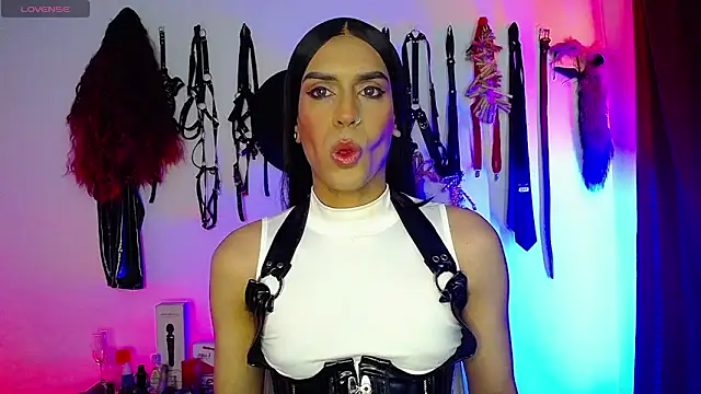 akinoro  online show from 11/14/25, 07:50