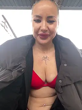 Snapshot of beautydiamond chatting on 02/14/26, 09:31 beautydiamond online show from 02/14/26, 09:31