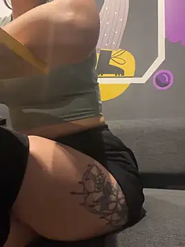 Snapshot of beautydiamond chatting on 02/13/26, 09:20 beautydiamond online show from 02/13/26, 09:20