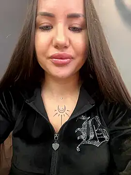 Snapshot of beautydiamond chatting on 01/06/26, 09:24 beautydiamond online show from 01/06/26, 09:24