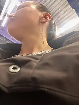 Snapshot of beautydiamond chatting on 02/26/26, 09:31 beautydiamond online show from 02/26/26, 09:31