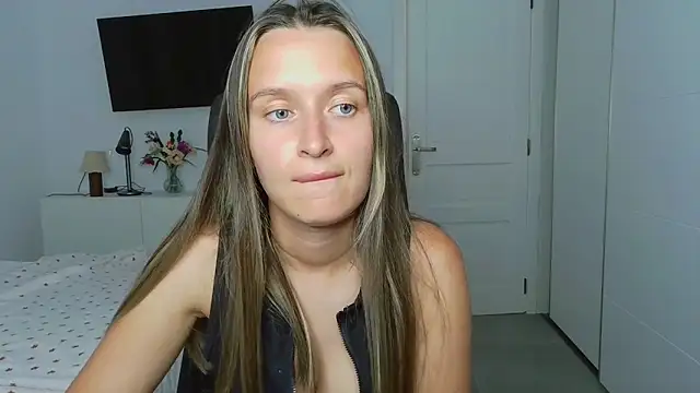 Submissive love online show from 10/28/25, 10:41