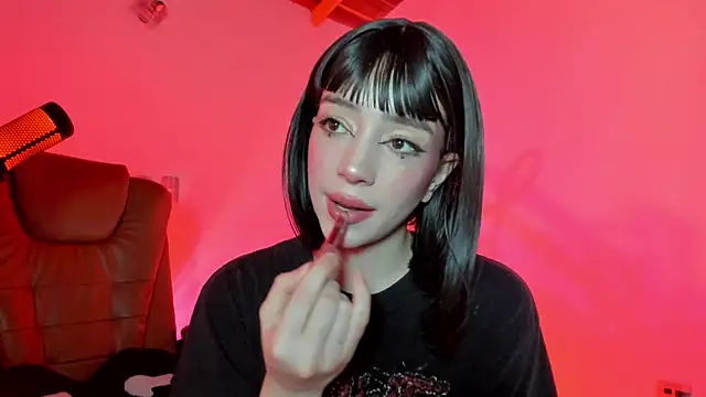 Snapshot of sweeet_peach chatting on 12/22/25, 07:19 sweeet peach online show from 12/22/25, 07:19