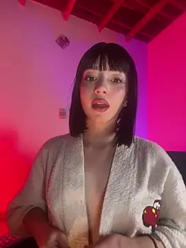 Snapshot of sweeet_peach chatting on 04/11/26, 03:47 sweeet peach online show from 04/11/26, 03:47