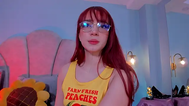 Snapshot of sweeet_peach chatting on 09/17/25, 10:34 sweeet peach online show from 09/17/25, 10:34