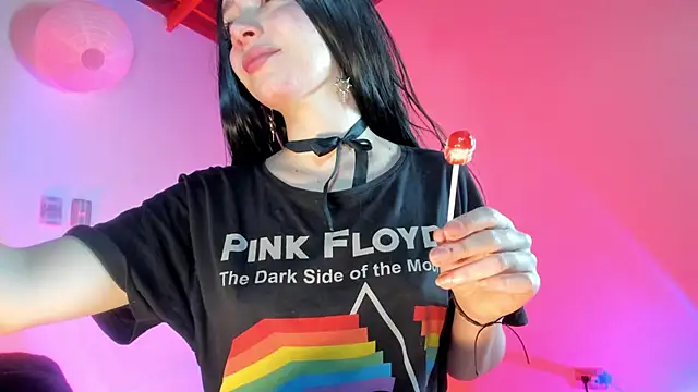 Snapshot of sweeet_peach chatting on 01/10/26, 05:03 sweeet peach online show from 01/10/26, 05:03