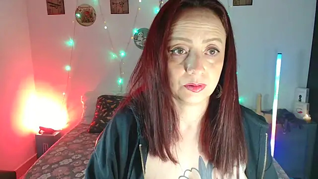 catalinamommyx online show from 10/22/25, 06:02