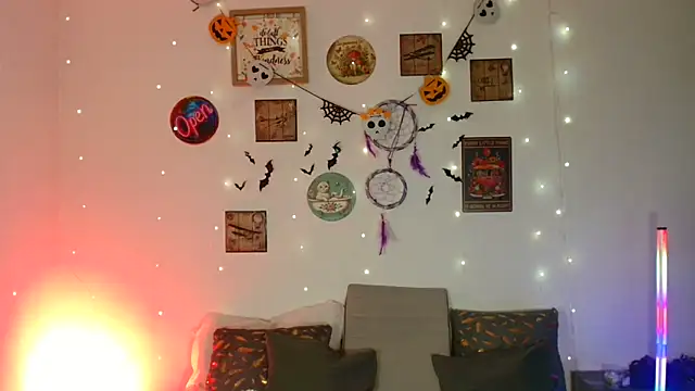 catalinamommyx online show from 10/30/25, 12:09