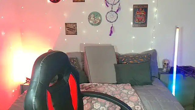 catalinamommyx online show from 11/08/25, 11:41