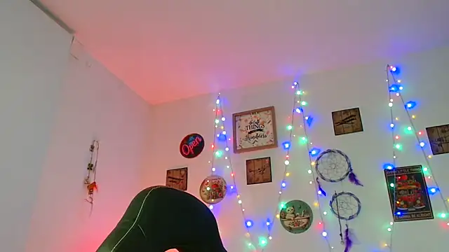 catalinamommyx online show from 10/25/25, 01:16