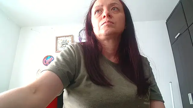 catalinamommyx online show from 06/03/26, 07:18