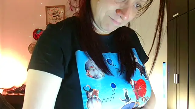 catalinamommyx online show from 04/19/26, 12:55