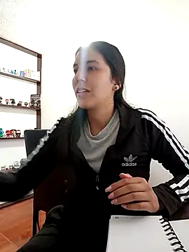 Snapshot of Bonny_Klote chatting on 03/04/25, 09:11 Bonny Klote online show from 03/04/25, 09:11