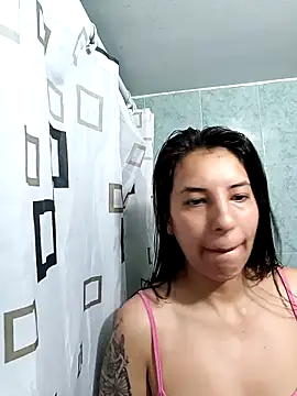 Snapshot of Bonny_Klote chatting on 10/12/25, 02:29 Bonny Klote online show from 10/12/25, 02:29