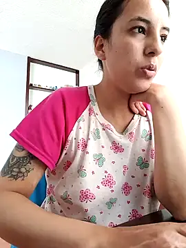 Snapshot of Bonny_Klote chatting on 09/14/25, 05:13 Bonny Klote online show from 09/14/25, 05:13