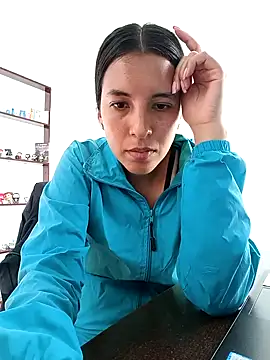 Snapshot of Bonny_Klote chatting on 03/05/25, 05:39 Bonny Klote online show from 03/05/25, 05:39