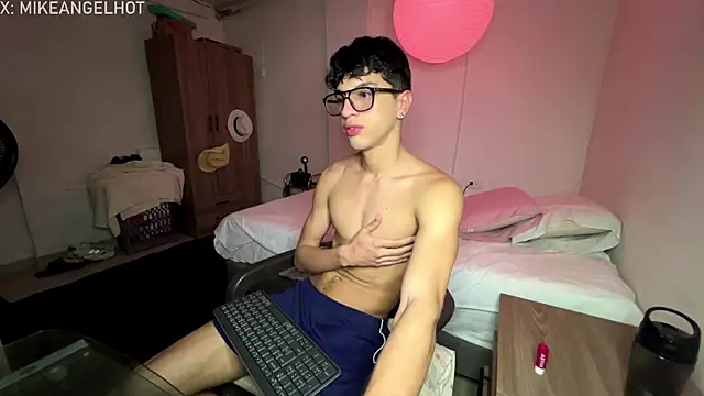 Angelligth online show from 01/14/26, 03:32