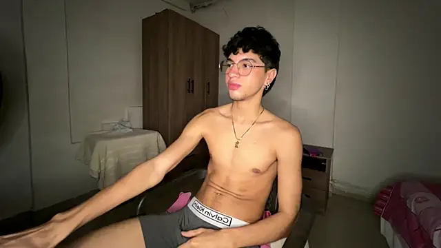 Angelligth online show from 10/25/25, 03:28