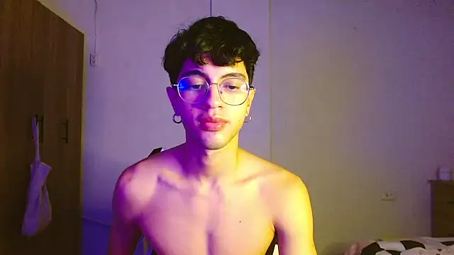 Angelligth online show from 10/18/25, 04:03